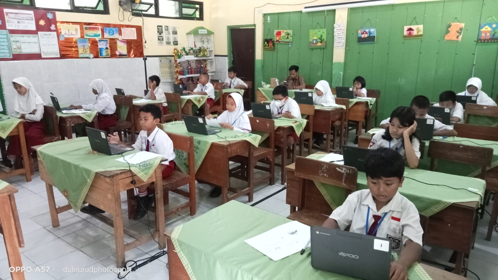 Foto: Suasana pelaksanaan ANBK di SDN Semambung 1 Gedangan Sidoarjo.
