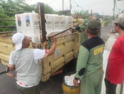 Pemberangkatan 20 Kotak Suara di 10 TPS di Desa Peterongan Jombang