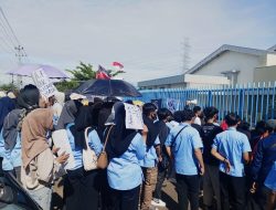 Ratusan Karyawan PT. Safelock Medical di Klaten Lakukan Mogok Kerja
