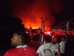 9 RUMAH WARGA HABIS DILALAP SI JAGO MERAH DI STARBAN MEDAN POLONIA