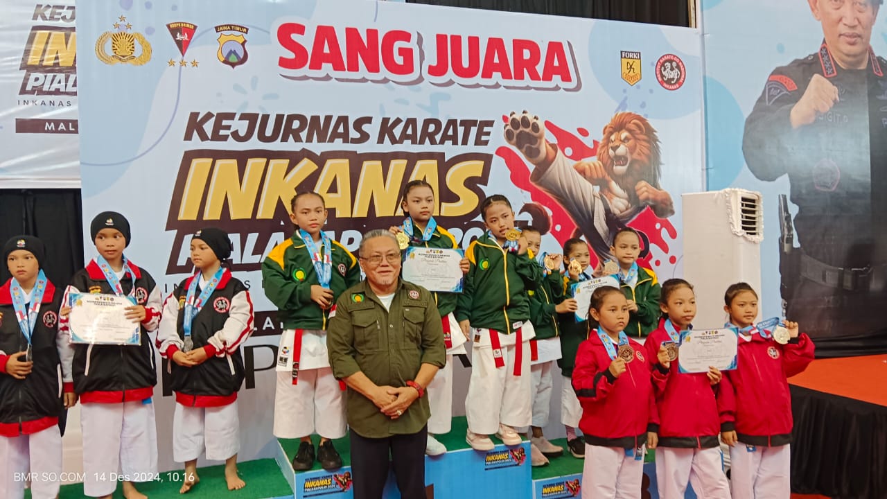 Foto: Ratri foto bersama Dewan Guru Inkanas.