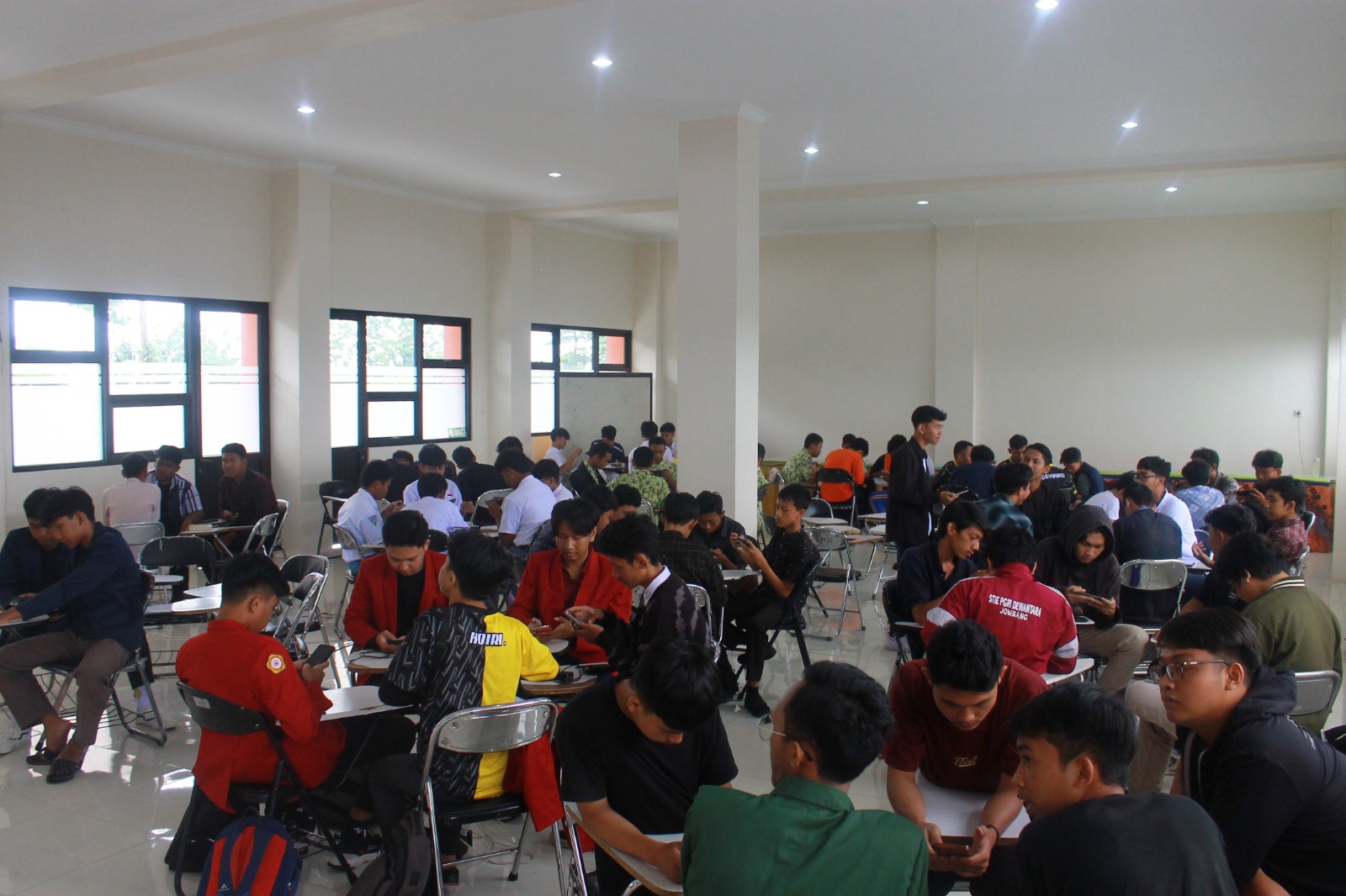Foto: Para peserta Community Hero Indonesia saat bertanding dalam babak penyisihan.