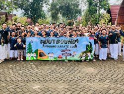 KELUARGA BESAR JOMBANG KARATE CLUB ADAKAN OUTBOND DI WONOSALAM