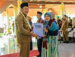 88 GURU PENGGERAK SIDOARJO DIKUKUHKAN: PLT BUPATI JANJI ISI 110 JABATAN KEPALA SEKOLAH DASAR