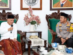 Kapolres Jombang Sowan ke Kiai Pondok Pesantren Tebuireng