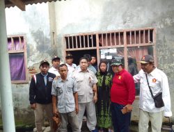 Ketua DPC Gerindra H. Ajang Supandi, S.H. dan Anggota DPRD Karawang Taman, S.E. Berikan Santunan dan Program Rutilahu