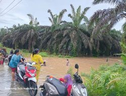 HUJAN TIADA HENTI, DESA KUALA DASAL TERENDAM BANJIR