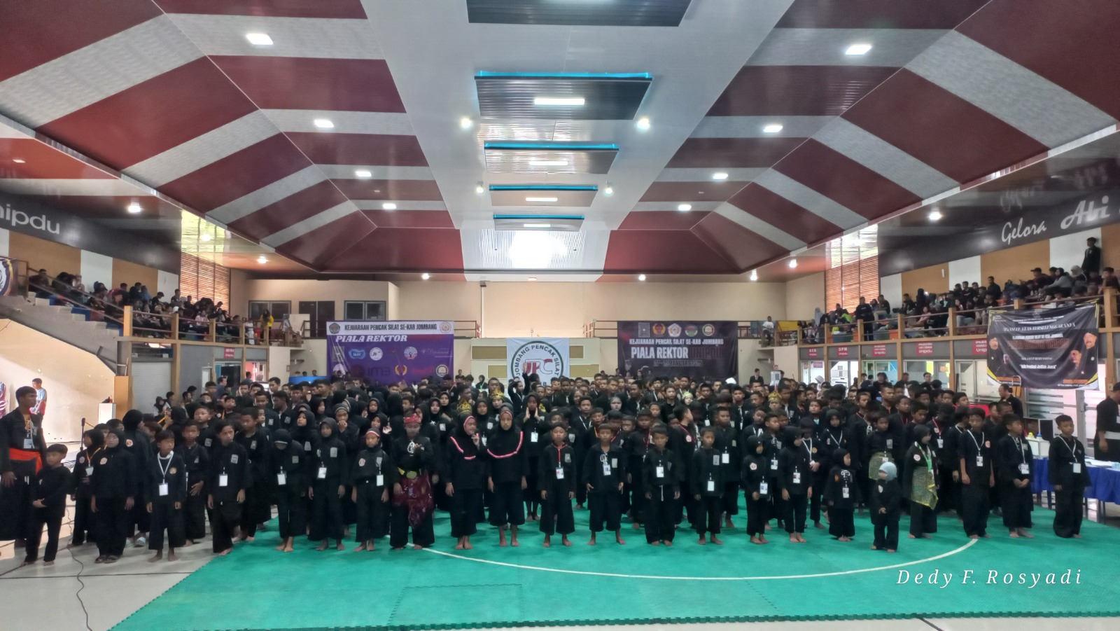 Foto: Para peserta saat upacara pembukaan.