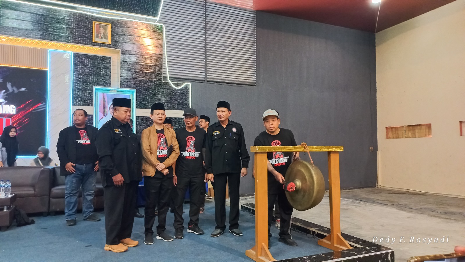 Foto: Wakil Rektor UNIPDU, Dr. Pujianto Sholikin, M.Pd. saat membuka acara.
