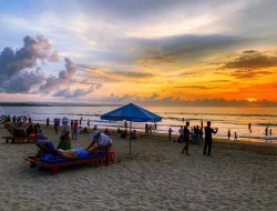 Destinasi Wisata Indonesia yang Ramai Dikunjungi di Awal Tahun 2025