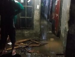 RUMAH WARGA SUKABELA KECAMATAN KASEMEN BANTEN TERENDAM BANJIR