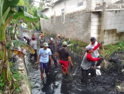 Kerja Bakti bersama Anggota DPRD Kabupaten Karawang Iqbal Jamalulail