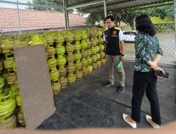 Polres Jombang Lakukan Pengecekan di Pangkalan dan Agen untuk Pastikan Ketersediaan LPG 3 Kg
