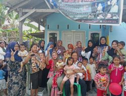 Kegiatan Posyandu Asoka lX: Pemberian Vitamin A untuk Balita