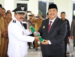 Bupati Jombang Abah Warsubi Lantik Nur Hadi sebagai Kepala Desa Antar Waktu Wangkalkepuh