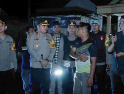 Kapolres Jombang Pimpin Patroli Sepertiga Malam: Pembagian Makan Sahur Gratis untuk Masyarakat