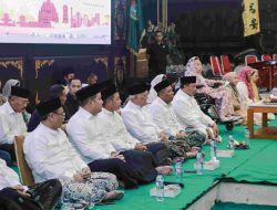 Kapolres Jombang bersama Forkopimda Makan Sahur dengan Masyarakat dan Gusdurian