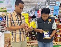 Jelang Idulfitri, Tim Satgas Pangan Polres Jombang Lakukan Pengecekan Bahan Pokok di Swalayan Bravo