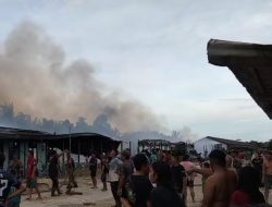 Rumah Betang Panjang di Desa Kekurak Hangus Terbakar