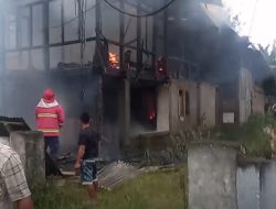 Kebakaran Melanda Rumah Panggung di Kinali, Diduga Akibat Korsleting Listrik