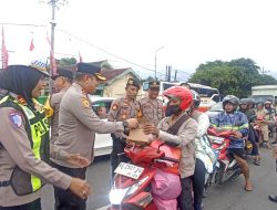 Kapolres Jombang Turun Langsung Pantau Arus Lalin di Jalur Arteri Bandar Kedungmulyo Menuju Simpang Tiga Bangjuri