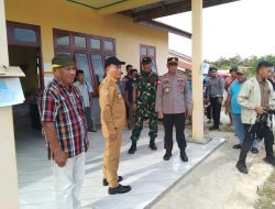 Wakil Gubernur Kalbar Kunjungi Korban Kebakaran Rumah Betang di Desa Kekurak