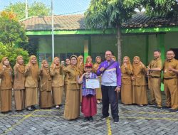 Sekolah Bangga, SDN Kepuhkiriman 1 Waru Beri Apresiasi untuk Abishai Ratri Tunggadewi