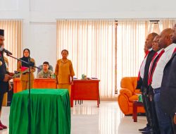 Bupati Paniai Lantik Pengurus KPA 2025–2030, Ini Pesan Tegasnya