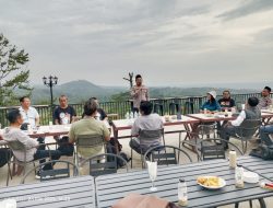 Kapolres Jombang Ngopi Bersama Wartawan, Ajak Promosikan Wisata Wonosalam