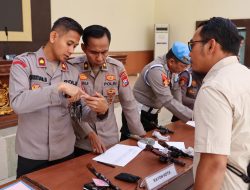 Cegah Penyalahgunaan, Wakapolres Jombang Pimpin Langsung Pemeriksaan Senjata Api Personel
