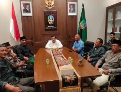 Bupati Jombang Abah Warsubi Gelar Ngobrol Santai di Pendopo