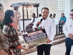 Bupati TTS Buka Lomba Vokal Grup Sedaratan Timor Barat, Serahkan Bantuan Rp75 Juta