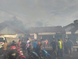 Kebakaran Hanguskan Rumah Makan dan Toko Jamu di Diwek Jombang, Diduga Akibat Kompor