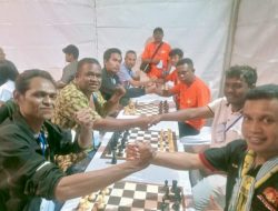 Tim Catur Desa Napi dan Bank NTT So’e Bersaing di Open Turnamen Catur Piala Bank NTT