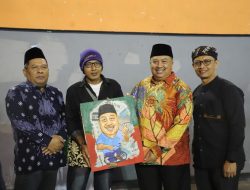 Bupati Jombang Apresiasi Pameran “Ijo-Abang ke-10” KOPI Jombang: Kuas dan Harapan Membentang