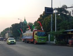 Parkir Truk Sembarangan di Mojoagung Jombang Berpotensi Timbulkan Kecelakaan