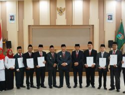 Bupati Jombang Lantik Dewan Pendidikan, Harapkan Generasi Emas Berakhlak Mulia