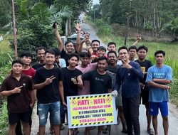Warga Braja Mulya Gotong Royong Perbaiki Jalan Penghubung Secara Swadaya