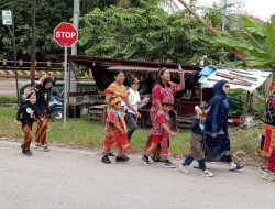 TK Pembina Badau Gelar Karnaval Meriah Sambut HUT RI ke-80