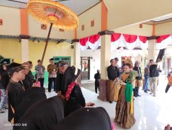 Ritual Piuning Sapta Tirta Meriahkan Hari Jadi Desa Karangdagangan ke-979