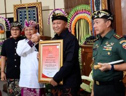 Perda Bale Kerta Adhyaksa Disahkan, Ketut Sumedana Raih Penghargaan