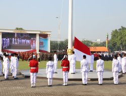 Bupati Warsubi Pimpin Upacara HUT ke-80 RI di Jombang, Beri Penghargaan Desa Berprestasi