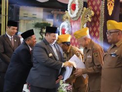Bupati Warsubi Ajak Masyarakat Jombang Terus Berkarya dalam Malam Resepsi HUT ke-80 RI