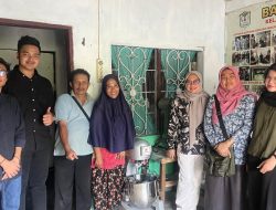 Berdayakan UMKM, Tim Dosen USU Berikan Fasilitas Kerja Ergonomis ke Adryan Food