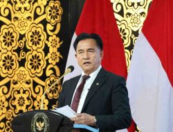 Menko Yusril: Pencemaran Nama Baik dalam UU ITE Hanya Bisa Diajukan oleh Individu, Bukan Institusi