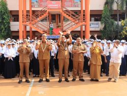 SMP Negeri 1 Gresik Mulai Program Makan Bergizi Gratis, Wabup Alif: Tingkatkan Fokus Belajar