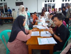 Pastikan Tepat Sasaran, 512 Penerima Manfaat di Karyamulya Terima Kartu ATM PKH dan BPNT