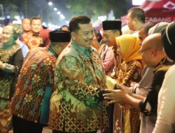 Semarak “Ragam Nusantara” di Ringin Contong Carnival Jombang, Diwarnai Keluhan Keterlambatan Acara