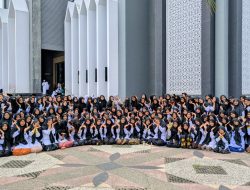 Peringati Hari Santri Nasional, 250 Santri Dayah Darul Istiqamah Meriahkan Pawai di Aceh Tenggara