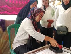 Dukung Kemandirian Ekonomi, Warga Belajar PKBM KOHAR ZAINUDIN OKI Ikuti Pelatihan Wirausaha Membatik